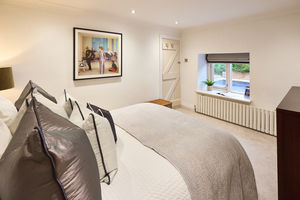 Photo 25- click for photo gallery